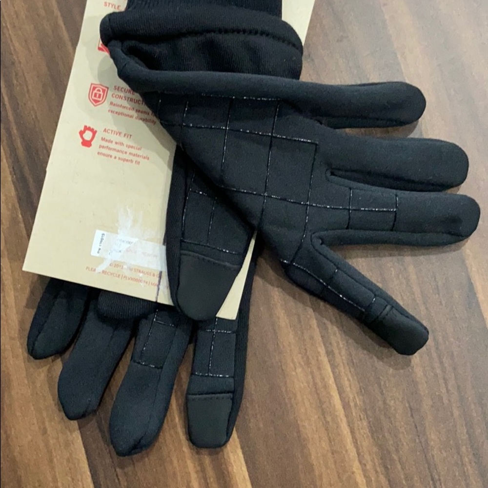 Levi's InteliTouch Touchscreen Max Warmth Gloves - Picture 3 of 3